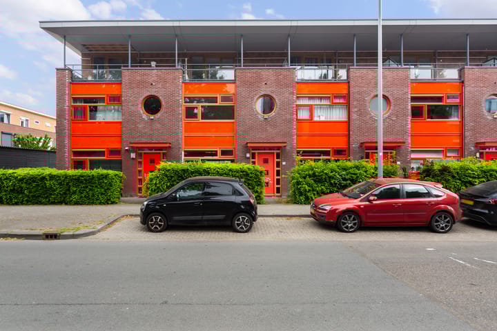 Eikenlaan 14 in Rozenburg foto