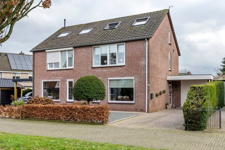 Eikenlaan 2a in Meteren foto