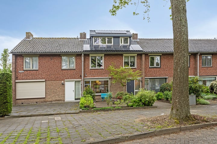Eikenlaan 3 in Roosendaal foto