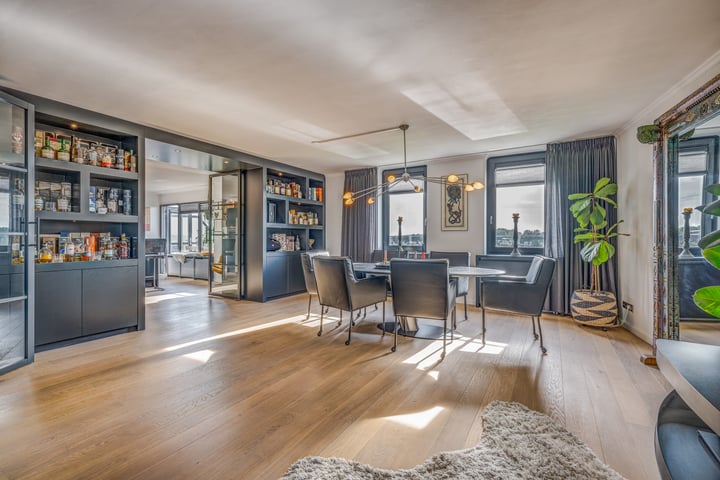 Eikenlaan 81 in Voorschoten foto