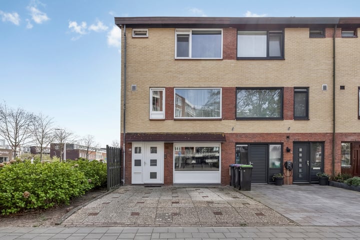 Eikenlaan 86 in Spijkenisse foto