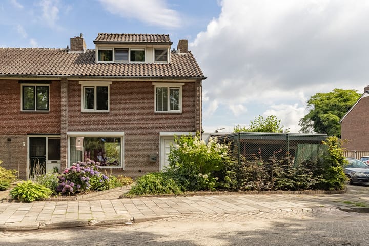 Foto van woning Eikenlaan 9, Roosendaal