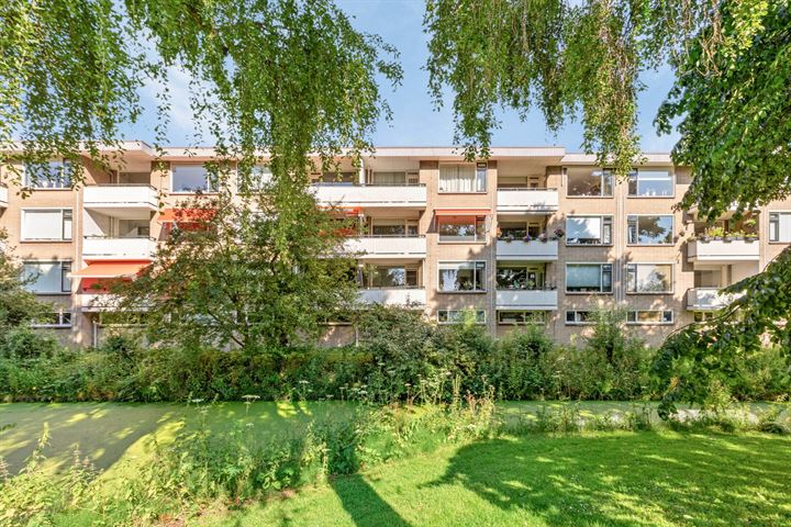 Eikensteinstraat 55 in Wassenaar foto