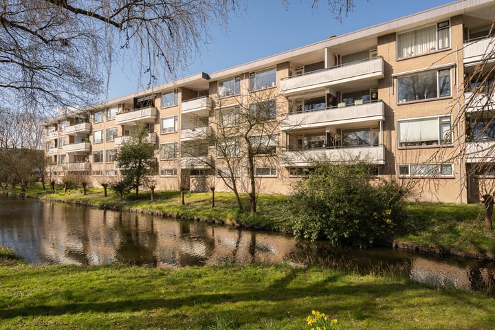 Eikensteinstraat 59 in Wassenaar foto