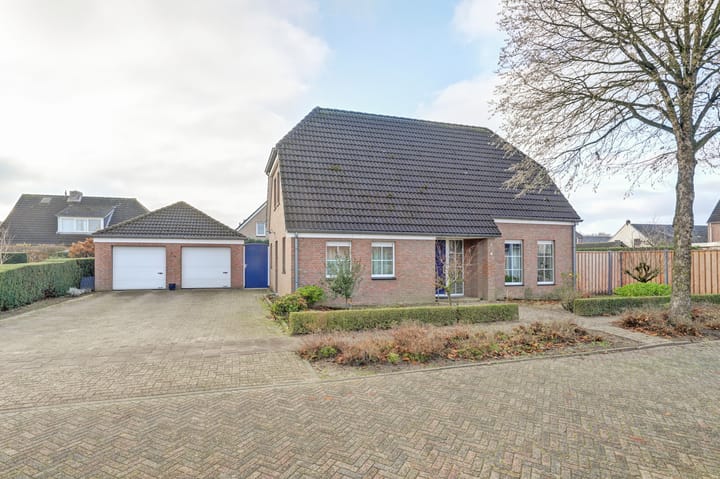 Eikhofweg 4 in Holthees foto