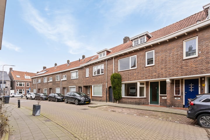 Eikstraat 12 in Tilburg foto
