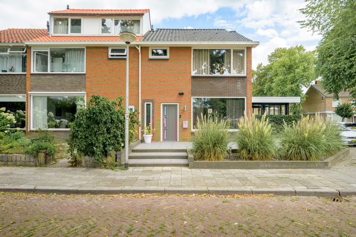 Eikstraat 2 in Etten-Leur foto