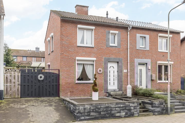 Einderstraat 16 in Wittem foto
