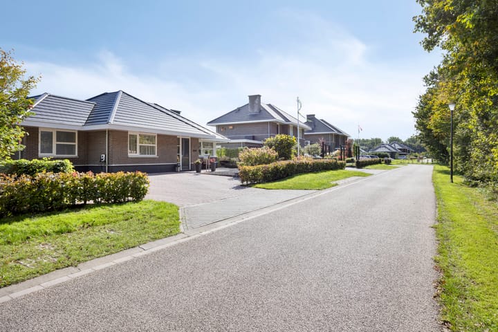 Eindhovenschelaan 11 in Dronten foto