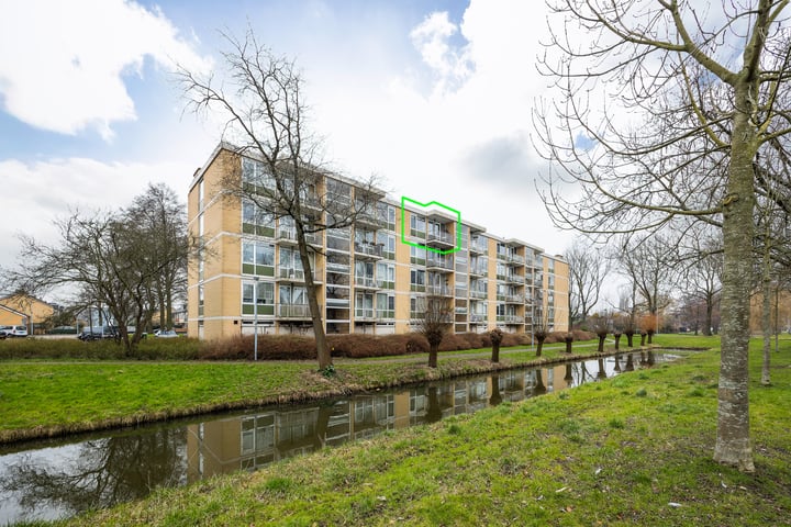 Einsteinlaan 311 in Badhoevedorp foto