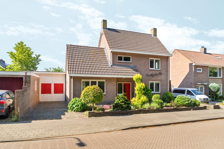 Einsteinstraat 1 in Nijmegen foto