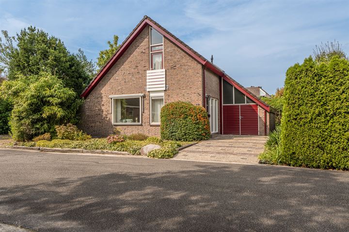 Elandhof 103 in Winschoten foto