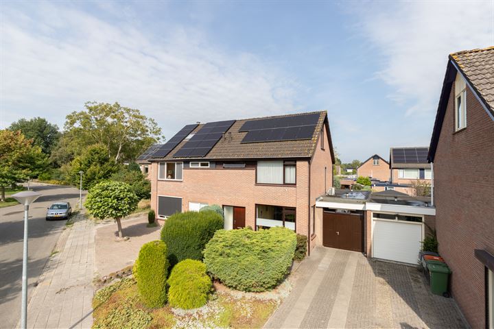 Elandhof 90 in Winschoten foto