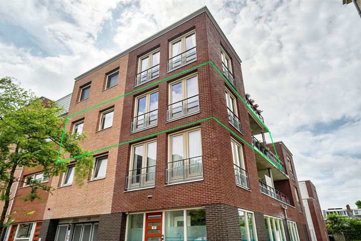 Elemastraat 109 in Nieuw-Vennep foto