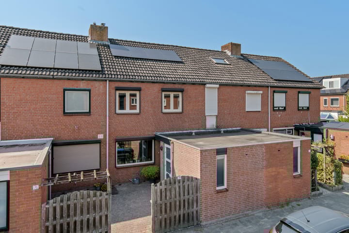 Eleolietdijk 74 in Roosendaal foto