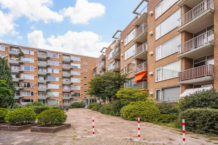 Elisabeth Brugsmaweg 1-121 in 's-Gravenhage foto