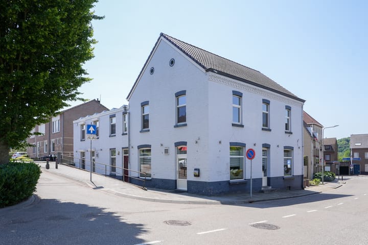 Elkenraderweg 3 in Wijlre