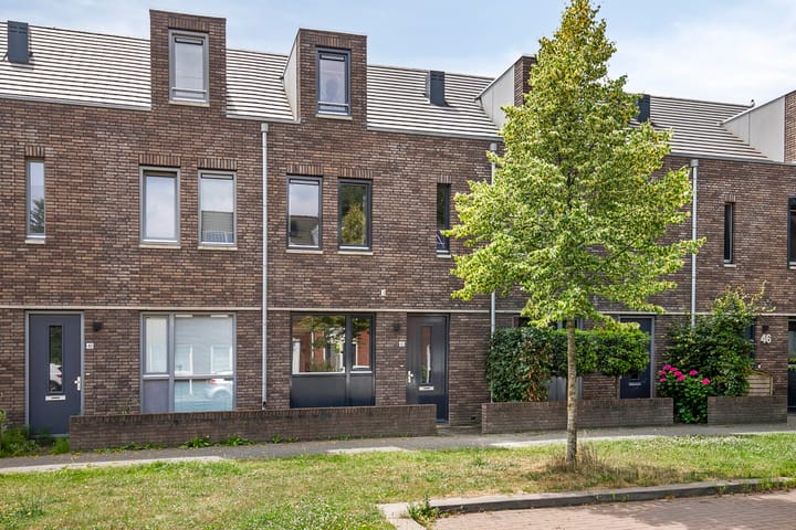 Ellingtonlaan 42 in Tilburg foto