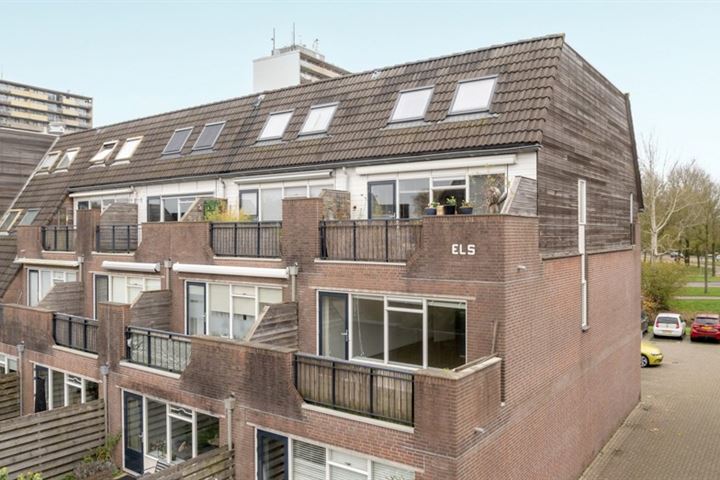Els 107 in Heerenveen foto