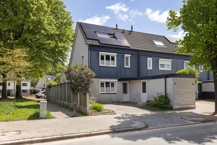 Else Mauhsstraat 17 in Hengelo