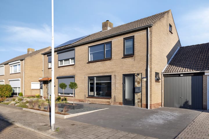 Elzasstraat 7 in Axel foto