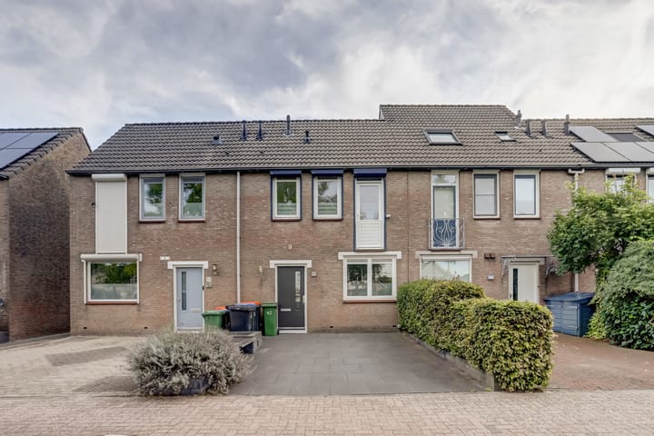 Elzenberg 42 in Roosendaal