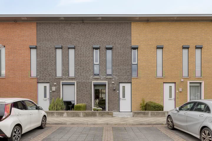 Elzenseloop 15 in Heesch