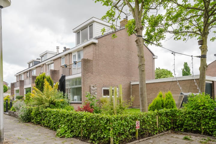 Elzenstraat 20 in Spijkenisse foto
