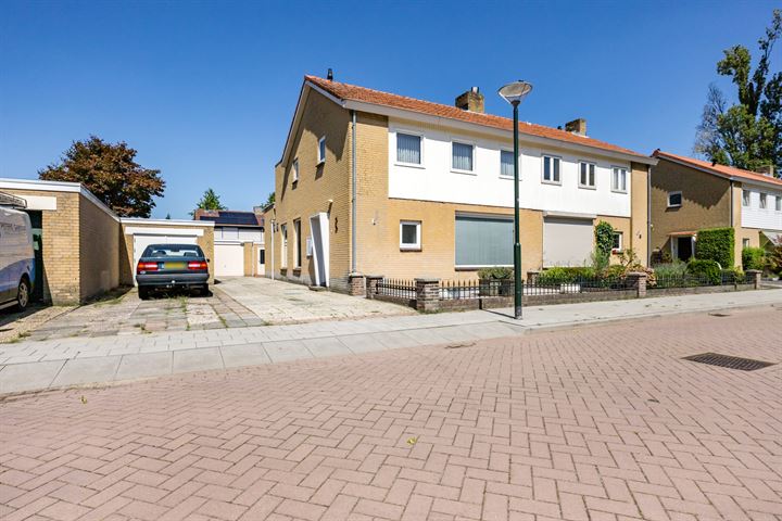 Elzenstraat 4 in Veghel foto