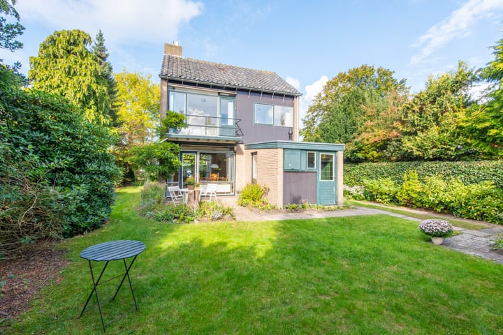 Emmalaan 10 in Bergen (NH) foto