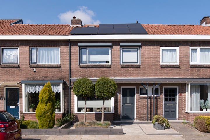 Emmalaan 19 in Veenendaal foto