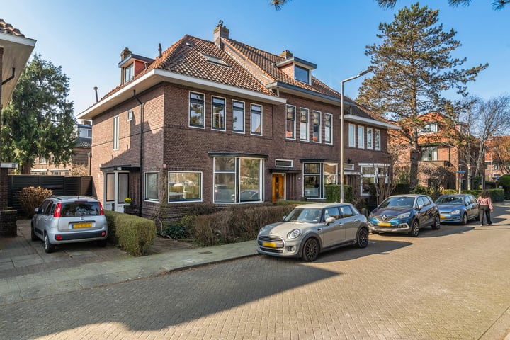 Emmalaan 27 in Rotterdam foto