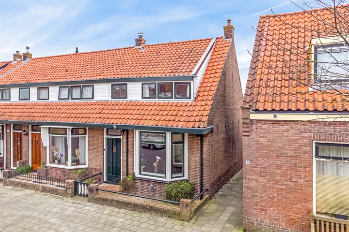 Emmalaan 8 in Hoorn foto