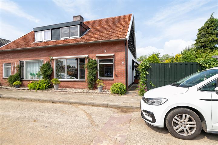 Emmastraat 18 in Borne foto
