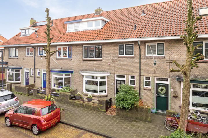 Emmastraat 19 in Kampen foto