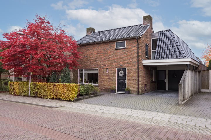 Emmastraat 22 in Delden foto
