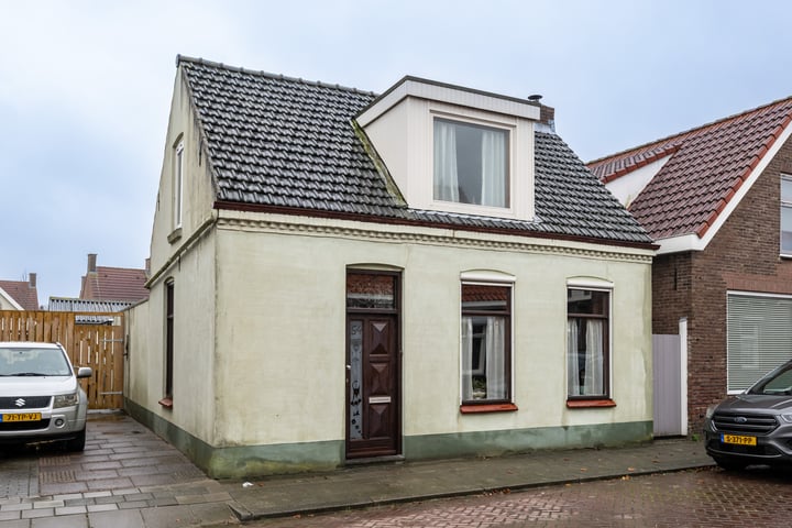 Emmastraat 54 in Oude-Tonge foto