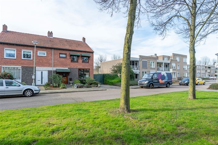 Emmastraat 7 in Geleen foto