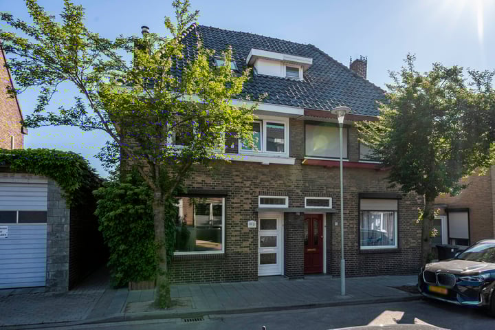 Emmastraat 91 in Hoensbroek foto