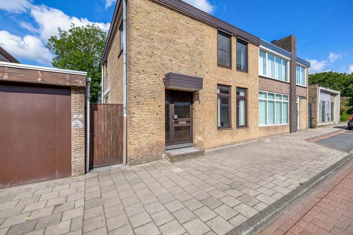 Emmikhovensestraat 3 in Waalwijk foto