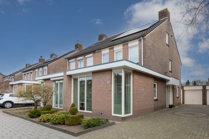 Enclaveberg 120a in Roosendaal foto
