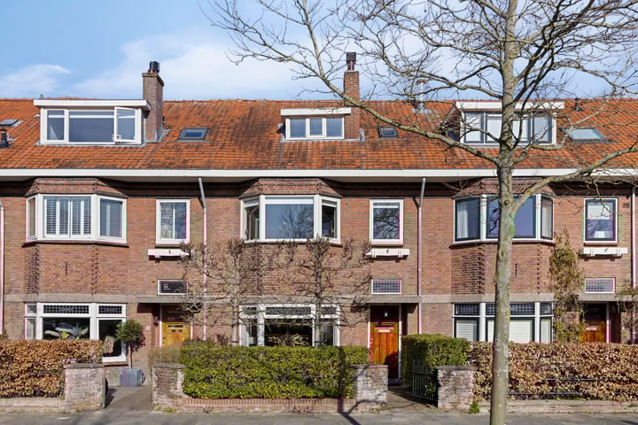 Endegeesterstraatweg 9 in Oegstgeest foto