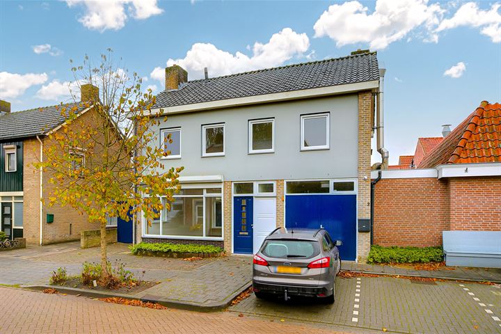 Engelbertstraat 4 in Alphen foto