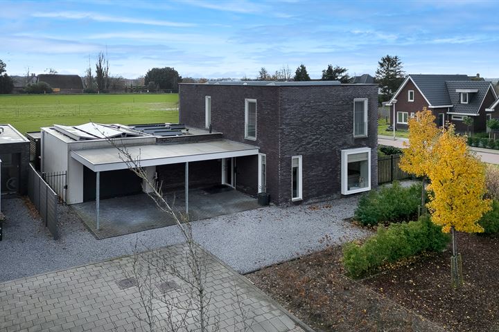 Engels Dorp 30 in Kruisland foto