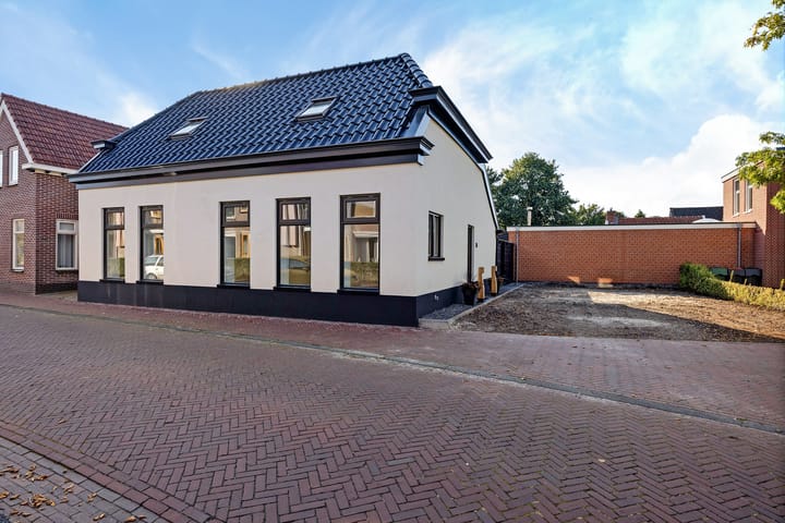 Engelstilstraat 24 in Winschoten foto