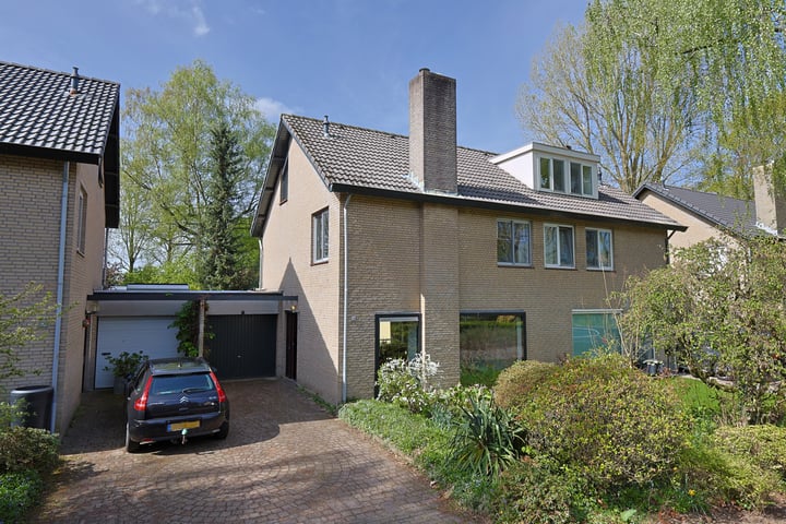 Erasmuslaan 24 in Berkel-Enschot foto