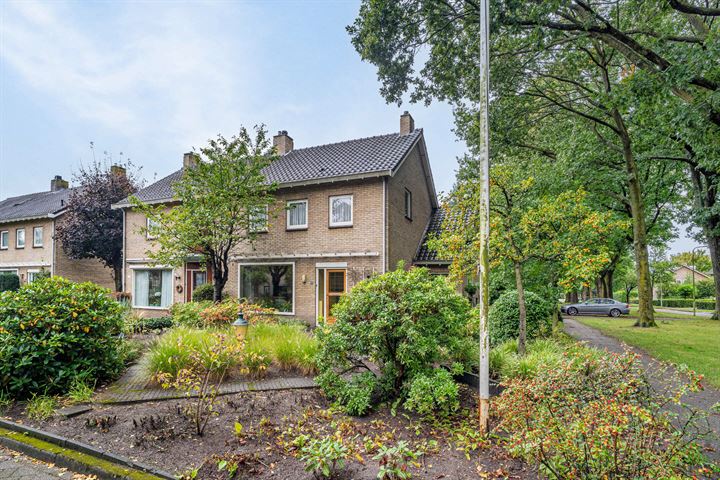 Erasmuslaan 31 in Zwolle foto