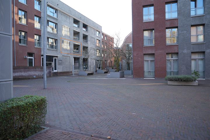 Erasplaats 9 in Tilburg foto