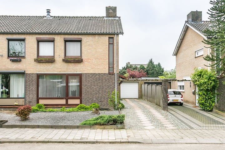 Erfstraat 20 in Heerlen foto