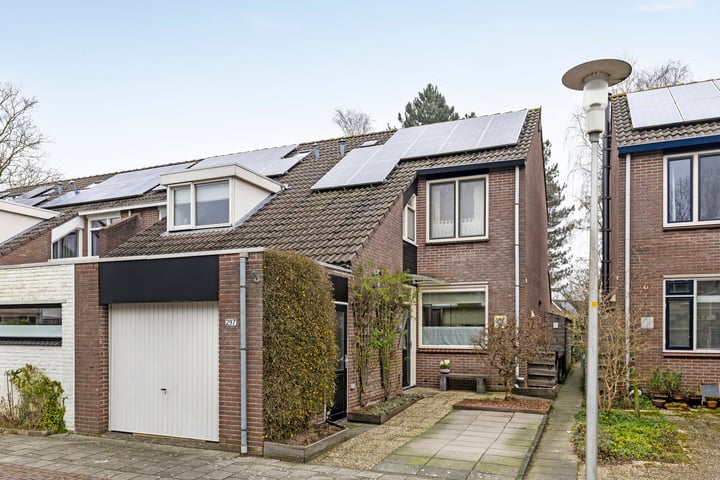 Esdoornhof 297 in Kampen foto